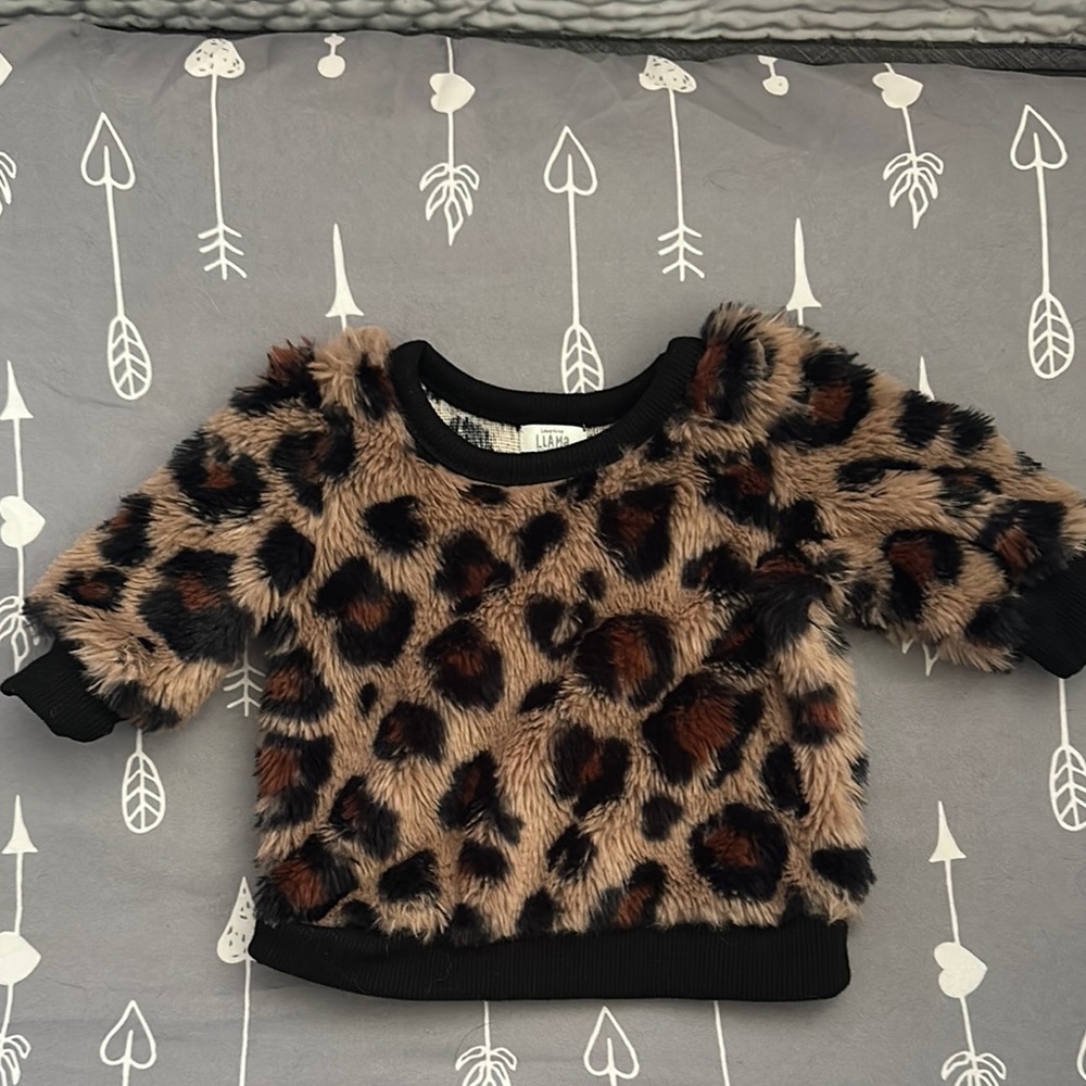 Cozy Leopard Faux-Fur Pullover Top - Brown